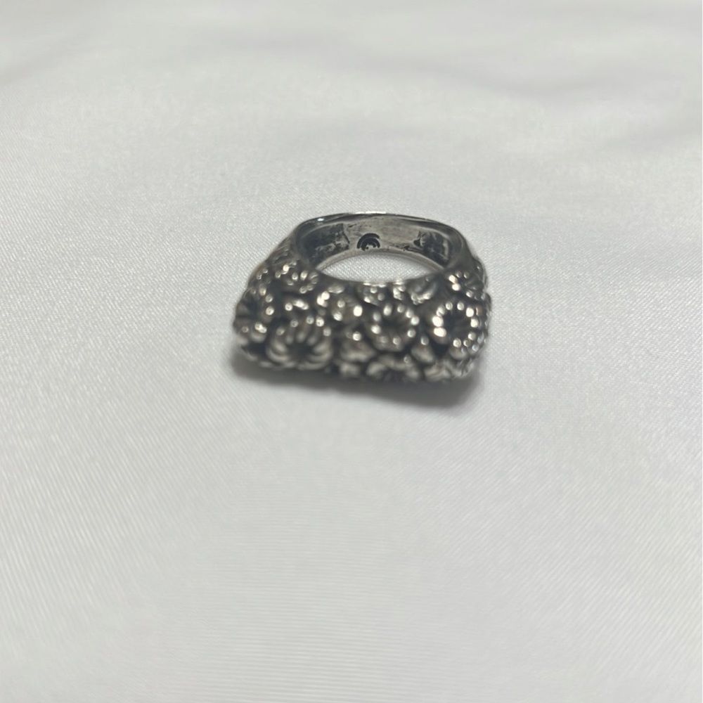 Dian Malouf Sterling Silver stacking Daisy Ring.